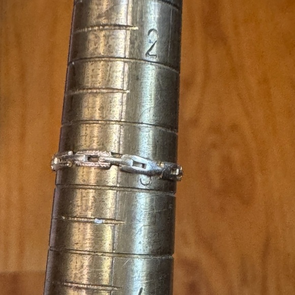 10k Gold Toe Ring - Picture 5 of 7